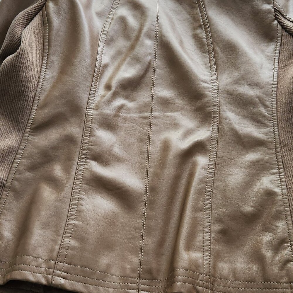 Ladies Tan Leather Jacket